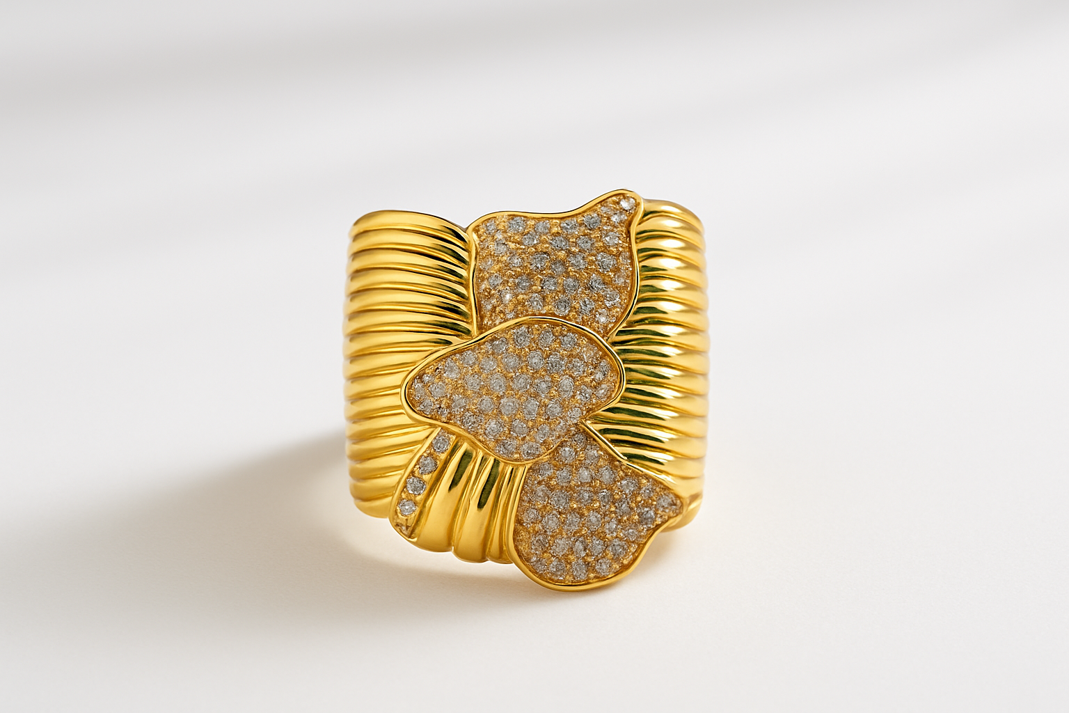 Eclora Ring