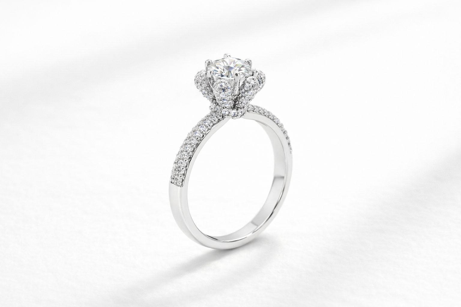 Lumera Halois Ring