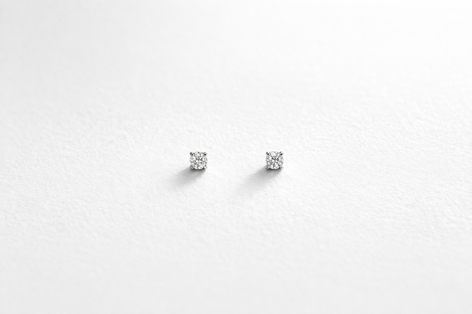 Lumera Point Studs
