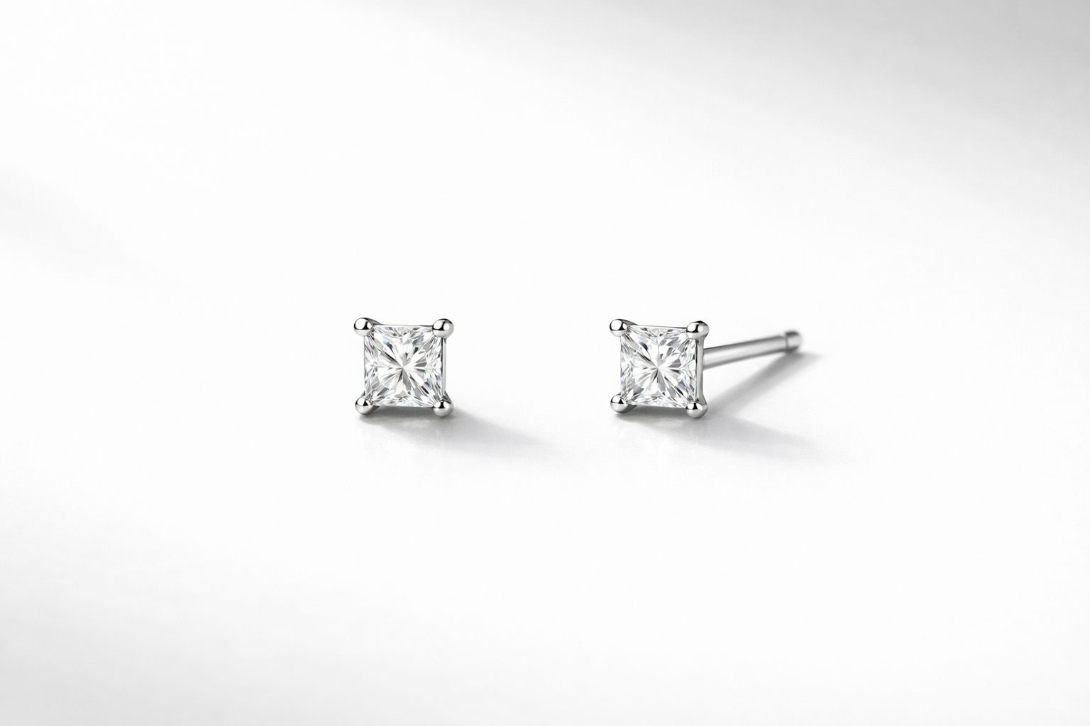 Lumera Edge Studs